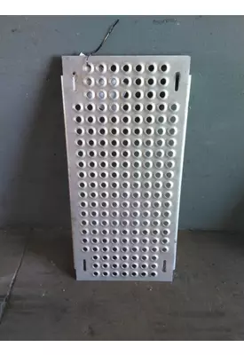 INTERNATIONAL PROSTAR 122 DECK (CATWALK) STEP