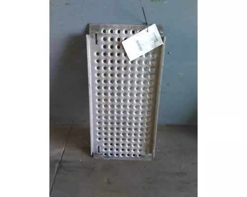 INTERNATIONAL PROSTAR 122 DECK (CATWALK) STEP