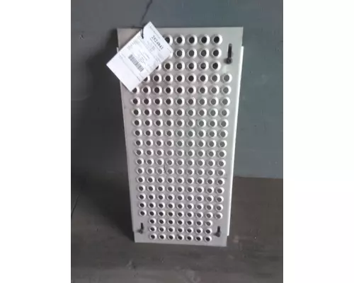 INTERNATIONAL PROSTAR 122 DECK (CATWALK) STEP