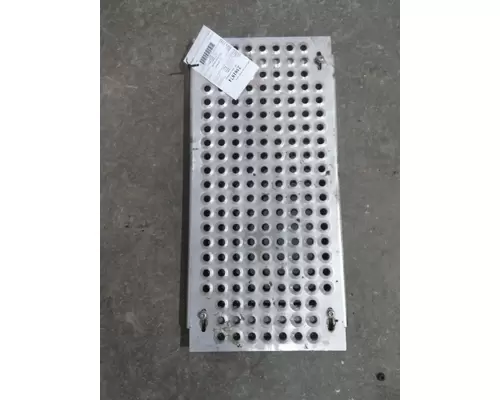 INTERNATIONAL PROSTAR 122 DECK (CATWALK) STEP