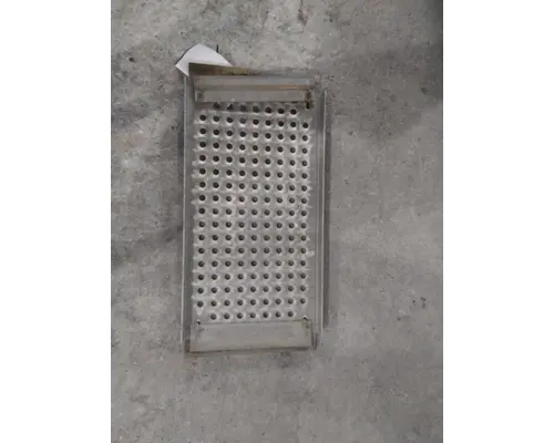 INTERNATIONAL PROSTAR 122 DECK (CATWALK) STEP