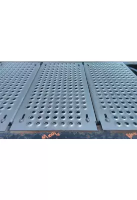 INTERNATIONAL PROSTAR 122 DECK (CATWALK) STEP
