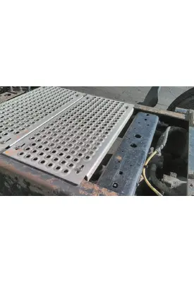 INTERNATIONAL PROSTAR 122 DECK (CATWALK) STEP