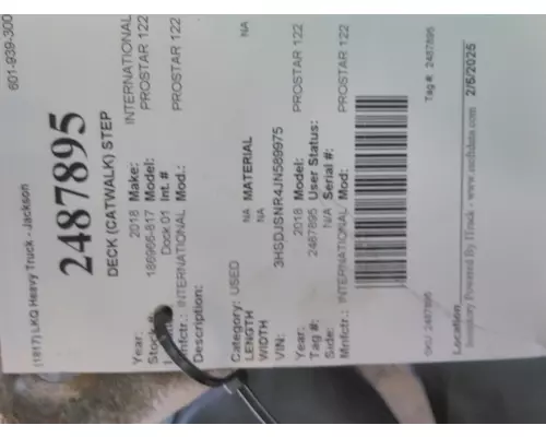 INTERNATIONAL PROSTAR 122 DECK (CATWALK) STEP