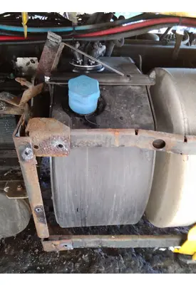 INTERNATIONAL PROSTAR 122 DEF TANK