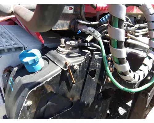 INTERNATIONAL PROSTAR 122 DEF TANK