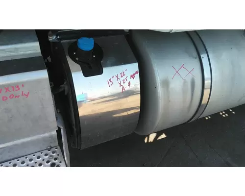 INTERNATIONAL PROSTAR 122 DEF TANK