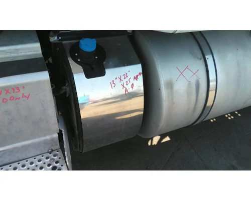 INTERNATIONAL PROSTAR 122 DEF TANK