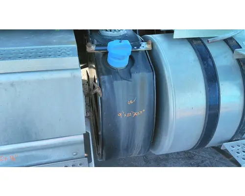 INTERNATIONAL PROSTAR 122 DEF TANK