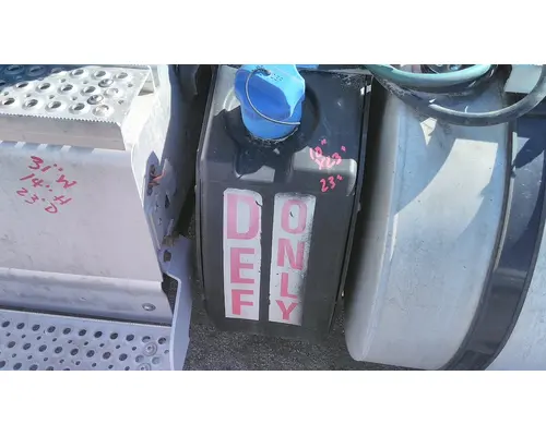 INTERNATIONAL PROSTAR 122 DEF TANK