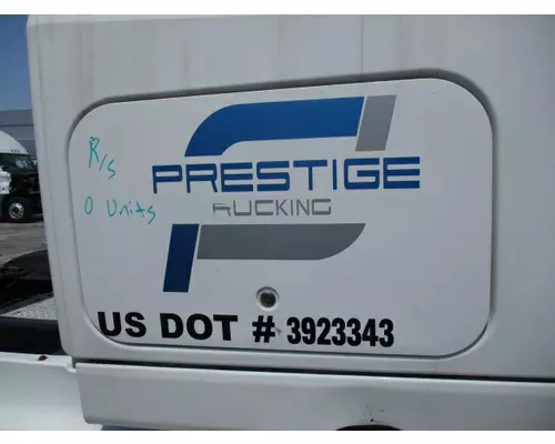 INTERNATIONAL PROSTAR 122 DOOR, COMPARTMENT