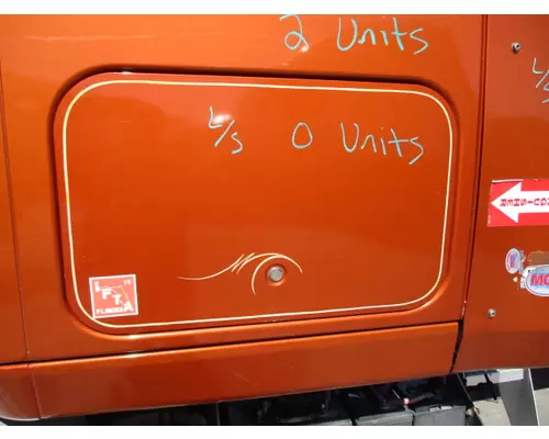 INTERNATIONAL PROSTAR 122 DOOR, COMPARTMENT
