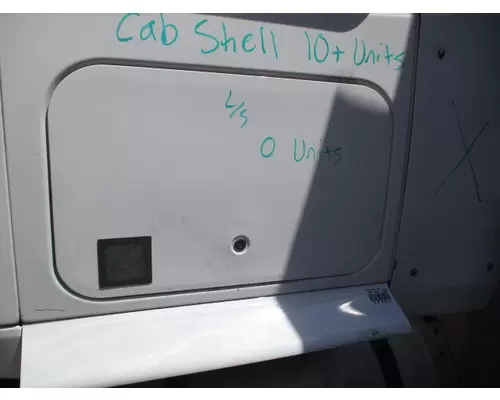 INTERNATIONAL PROSTAR 122 DOOR, COMPARTMENT