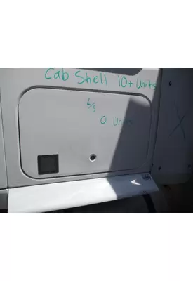 INTERNATIONAL PROSTAR 122 DOOR, COMPARTMENT