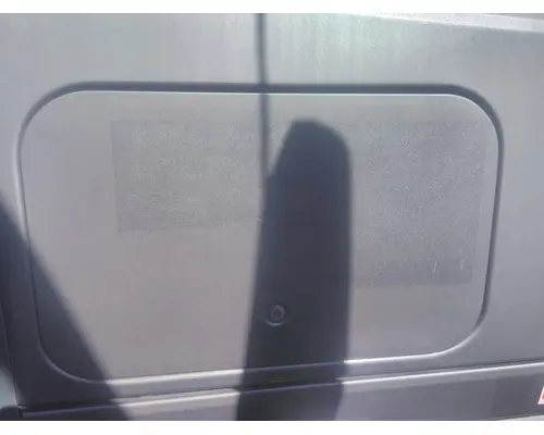 INTERNATIONAL PROSTAR 122 DOOR, COMPARTMENT