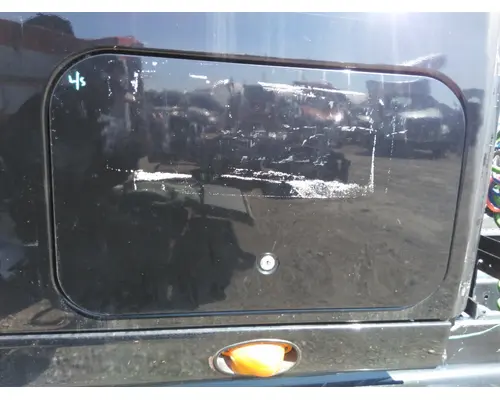 INTERNATIONAL PROSTAR 122 DOOR, COMPARTMENT