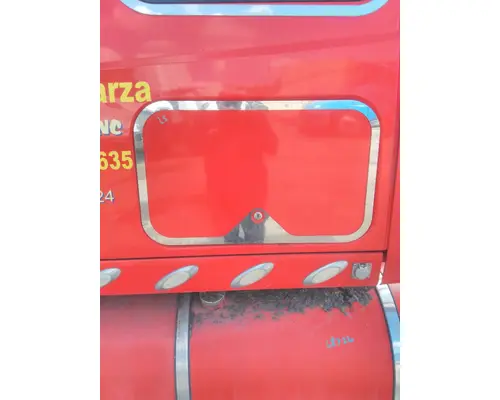 INTERNATIONAL PROSTAR 122 DOOR, COMPARTMENT