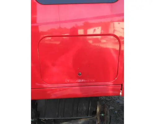 INTERNATIONAL PROSTAR 122 DOOR, COMPARTMENT