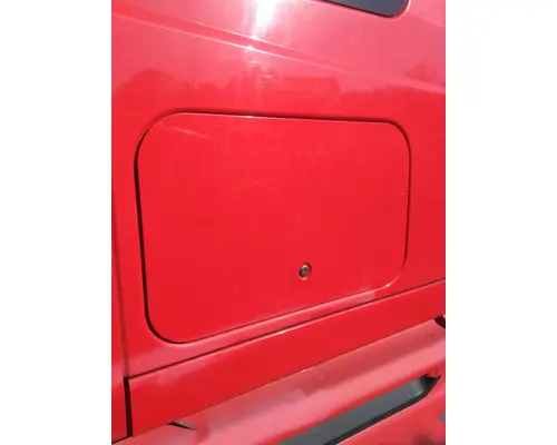 INTERNATIONAL PROSTAR 122 DOOR, COMPARTMENT