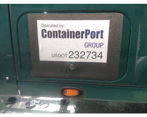 INTERNATIONAL PROSTAR 122 DOOR, COMPARTMENT
