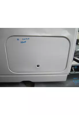 INTERNATIONAL PROSTAR 122 DOOR, COMPARTMENT