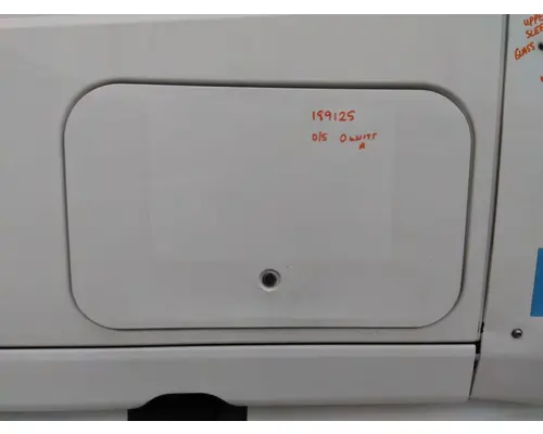 INTERNATIONAL PROSTAR 122 DOOR, COMPARTMENT