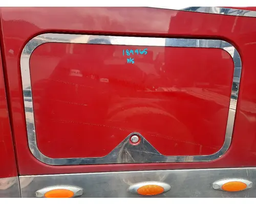 INTERNATIONAL PROSTAR 122 DOOR, COMPARTMENT