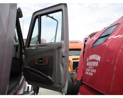 INTERNATIONAL PROSTAR 122 DOOR ASSEMBLY, FRONT