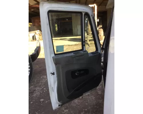 INTERNATIONAL PROSTAR 122 DOOR ASSEMBLY, FRONT