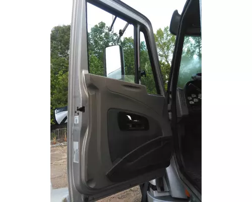 INTERNATIONAL PROSTAR 122 DOOR ASSEMBLY, FRONT