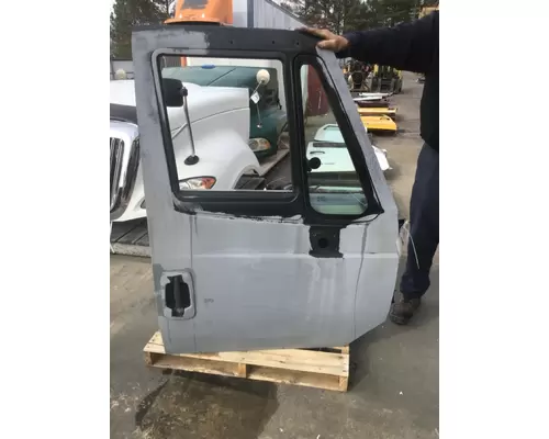 INTERNATIONAL PROSTAR 122 DOOR ASSEMBLY, FRONT