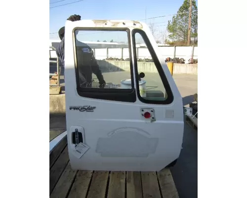 INTERNATIONAL PROSTAR 122 DOOR ASSEMBLY, FRONT