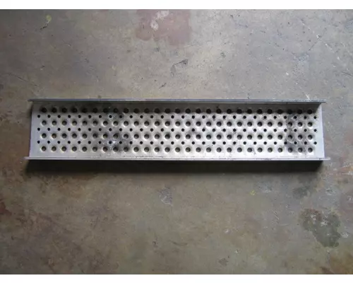 INTERNATIONAL PROSTAR 122 FAIRING STEP