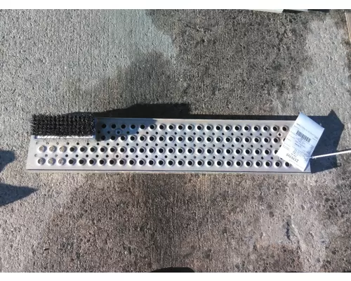 INTERNATIONAL PROSTAR 122 FAIRING STEP