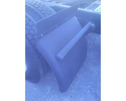 INTERNATIONAL PROSTAR 122 FENDER, QUARTERHALF REAR