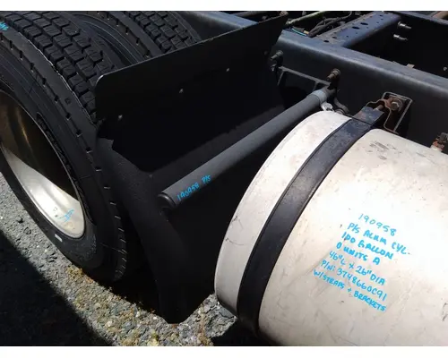INTERNATIONAL PROSTAR 122 FENDER, QUARTERHALF REAR