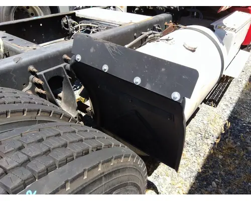 INTERNATIONAL PROSTAR 122 FENDER, QUARTERHALF REAR