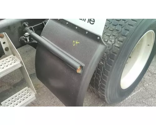 INTERNATIONAL PROSTAR 122 FENDER, QUARTERHALF REAR