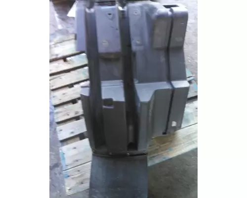 INTERNATIONAL PROSTAR 122 FENDER, SPLASH SHIELDGUARD