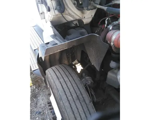 INTERNATIONAL PROSTAR 122 FENDER, SPLASH SHIELDGUARD