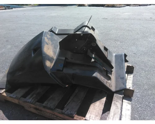 INTERNATIONAL PROSTAR 122 FENDER, SPLASH SHIELDGUARD
