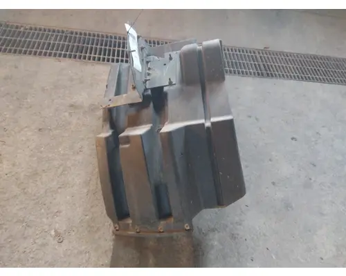 INTERNATIONAL PROSTAR 122 FENDER, SPLASH SHIELDGUARD