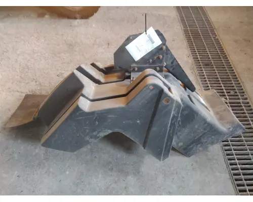 INTERNATIONAL PROSTAR 122 FENDER, SPLASH SHIELDGUARD