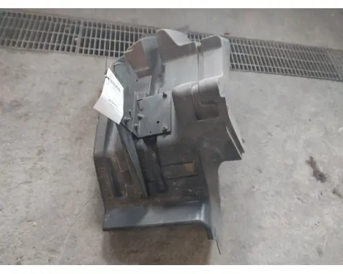 INTERNATIONAL PROSTAR 122 FENDER, SPLASH SHIELDGUARD