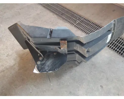 INTERNATIONAL PROSTAR 122 FENDER, SPLASH SHIELDGUARD