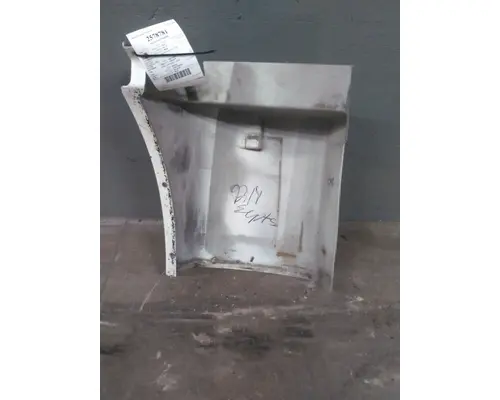 INTERNATIONAL PROSTAR 122 FENDER EXTENSION