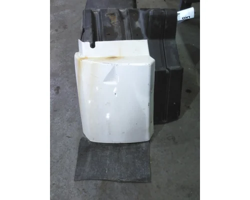 INTERNATIONAL PROSTAR 122 FENDER EXTENSION