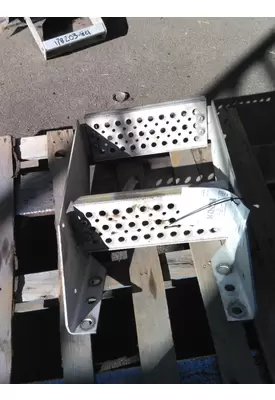INTERNATIONAL PROSTAR 122 FRAME STEP