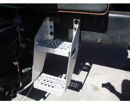 INTERNATIONAL PROSTAR 122 FRAME STEP
