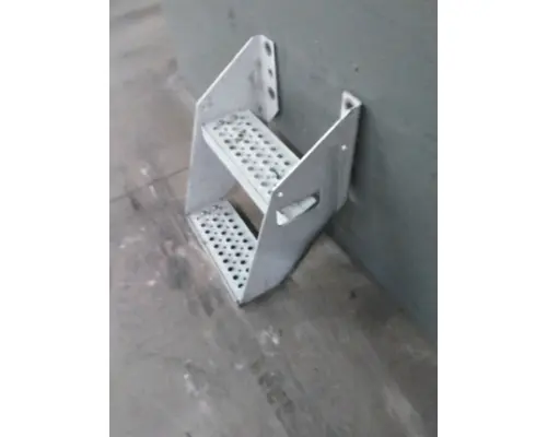 INTERNATIONAL PROSTAR 122 FRAME STEP